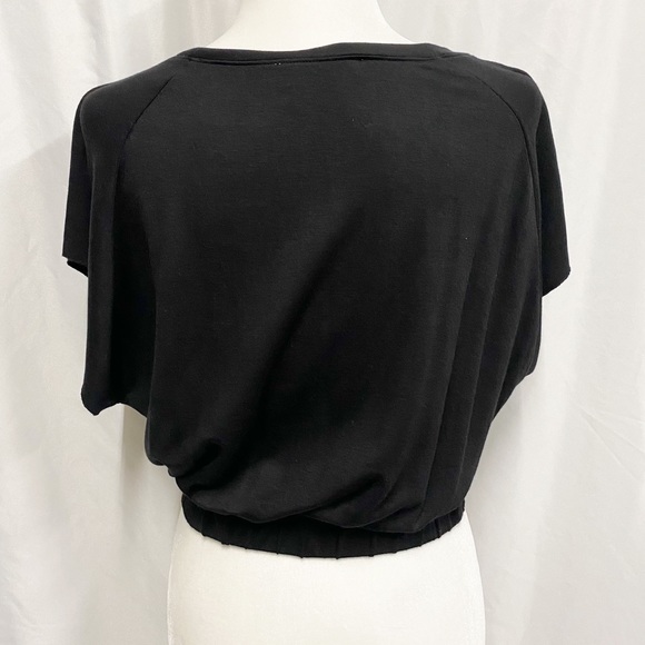 Black Short Sleeve Crop Top - Picture 7 of 10